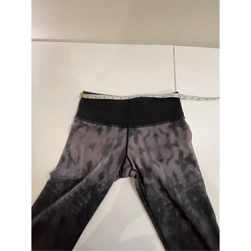 Lululemon bundle lot women’s capris two black tie dye size 4